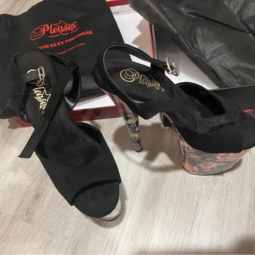 Pleaser Black and Floral Platform Heels - Picture 3 of 3